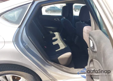 2015 Chrysler 200 Limited из США, поврежденный, VIN 1C3CCCAB6FN638095